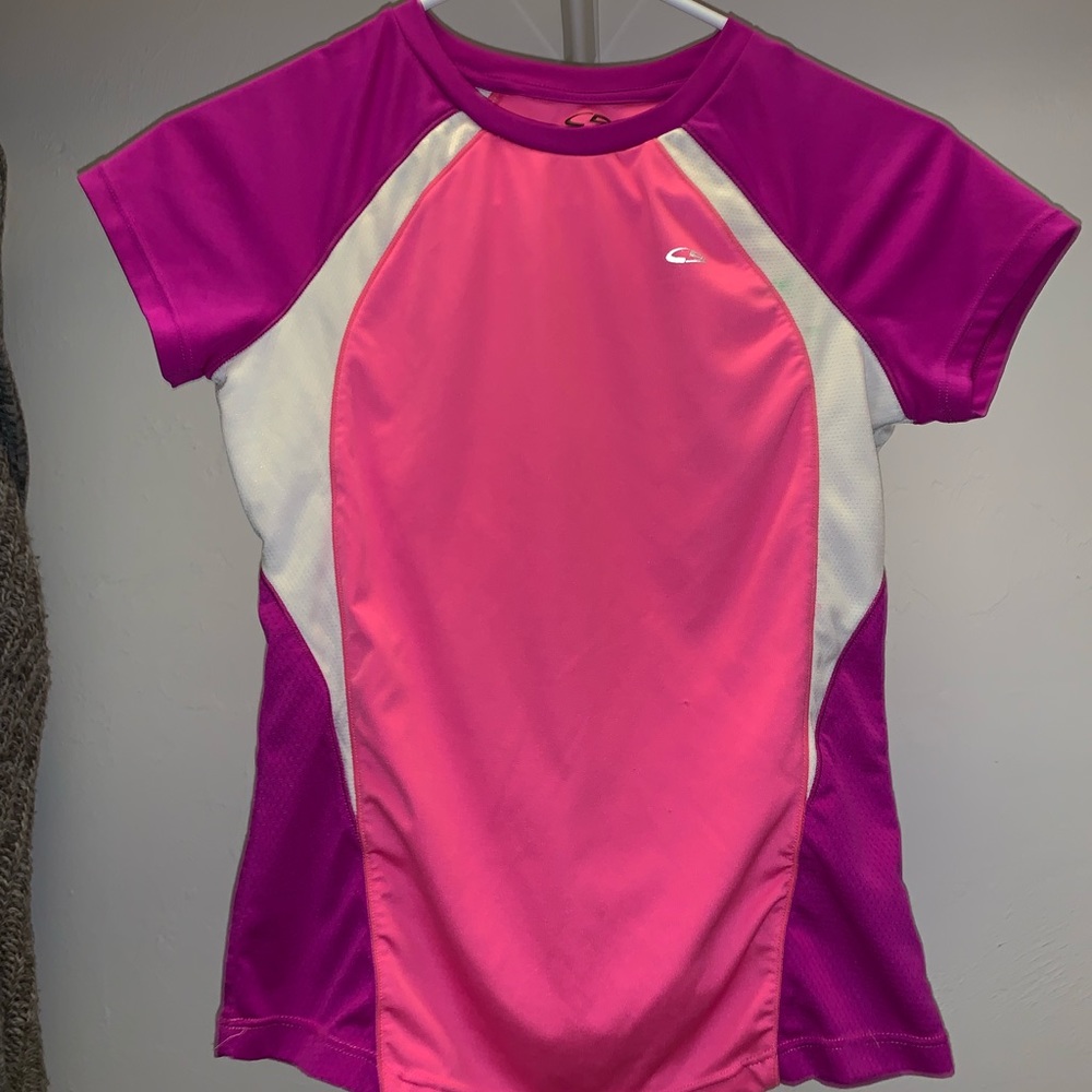 athletic top